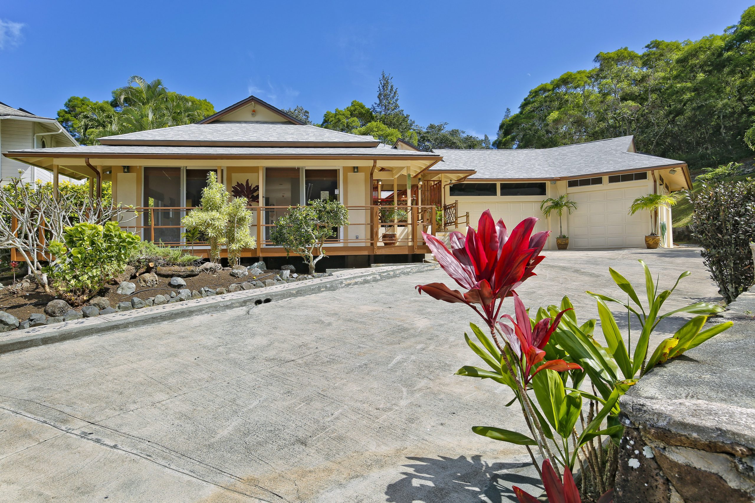 property from cul de sac